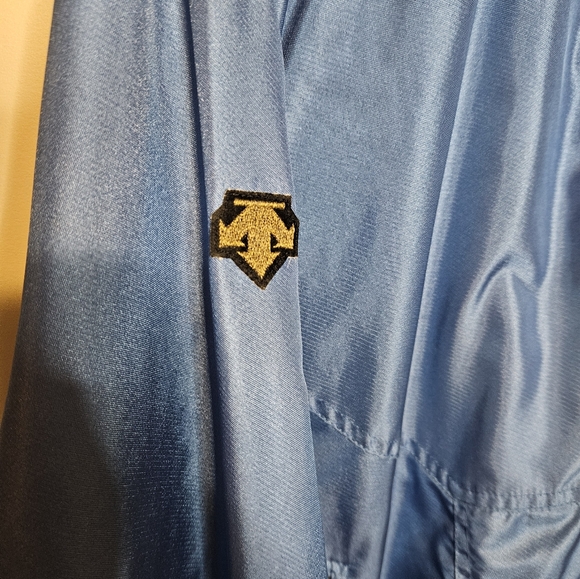 Vintage Descente Men's Blue Hooded Jacket Drawstring Elastic Bottom Size Medium - Picture 5 of 13